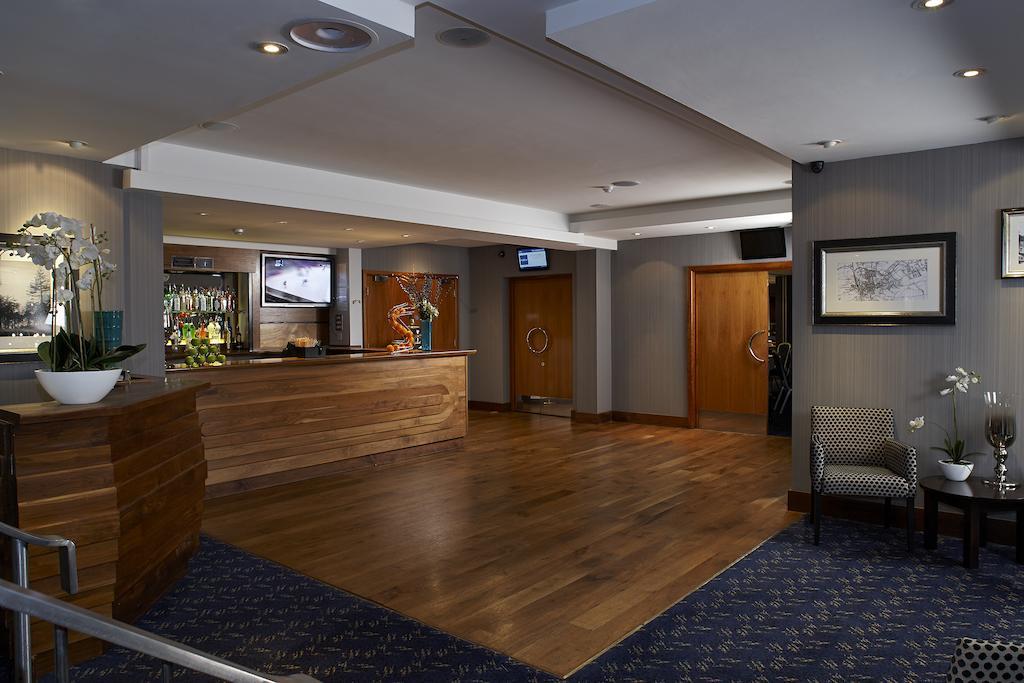 Mandolay Hotel Гілфорд Екстер'єр фото