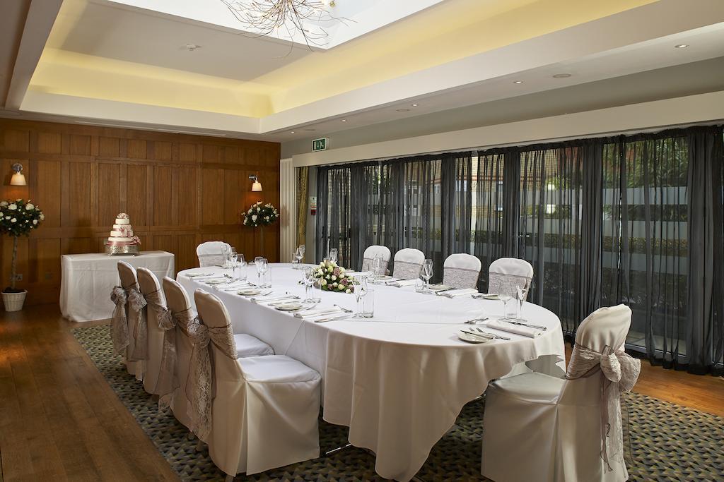 Mandolay Hotel Гілфорд Екстер'єр фото